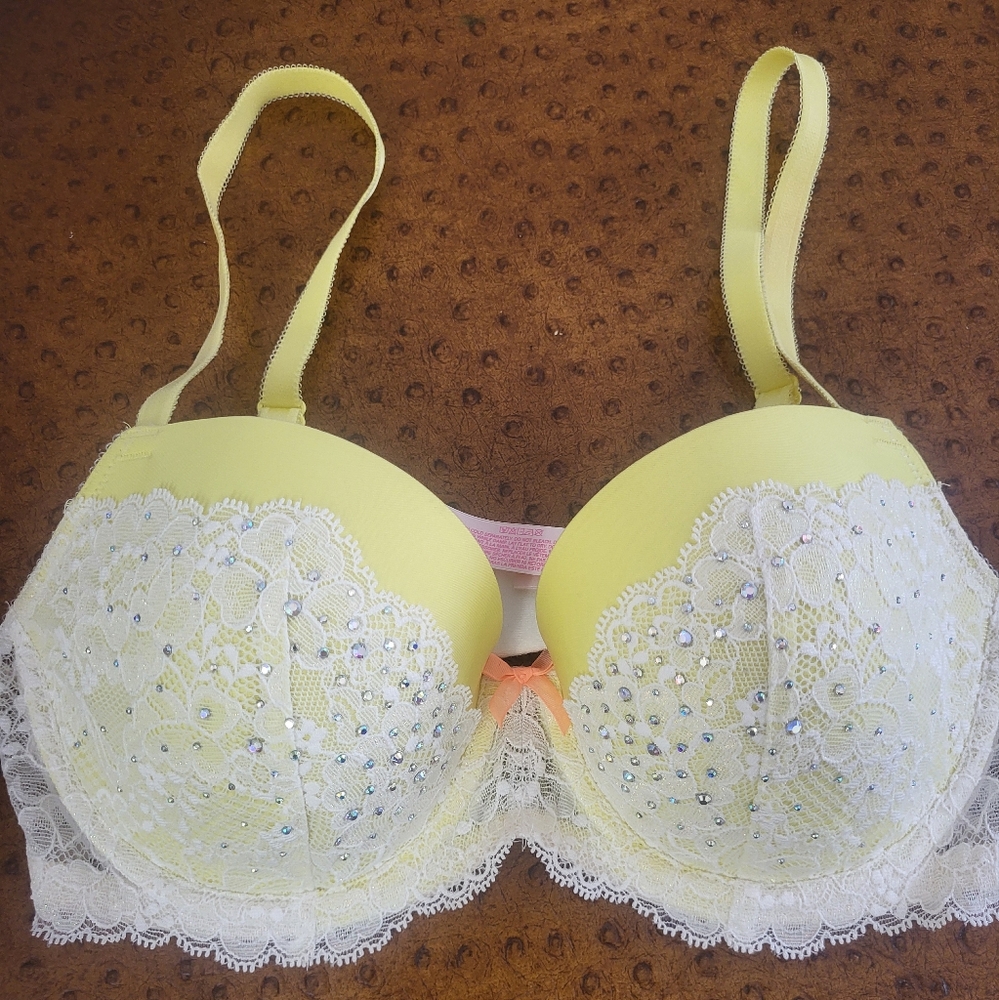 Victoria's Secret Yellow Lace Bra